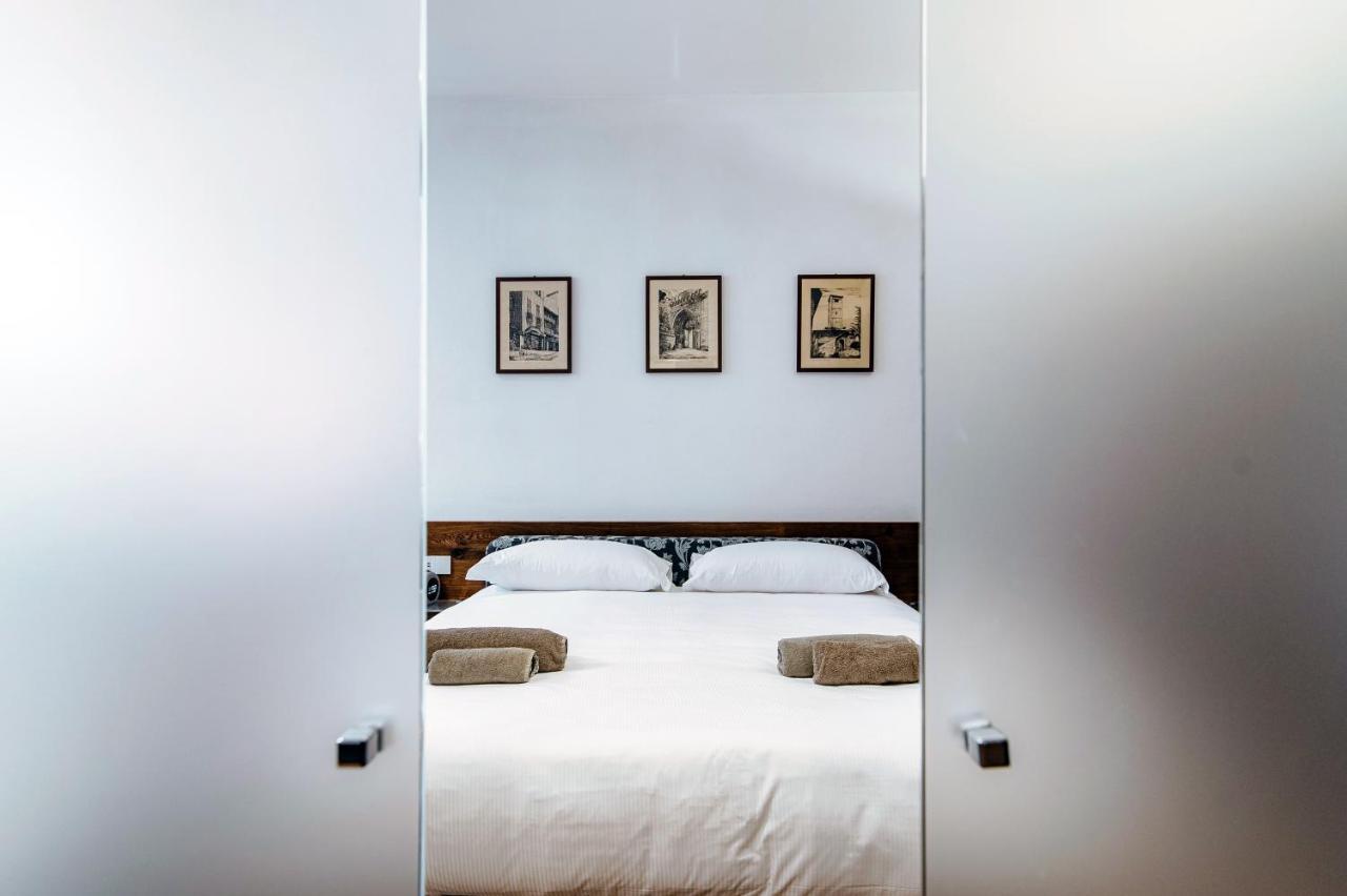 Suite Lo Storico - The House Of Travelers Como Eksteriør bilde